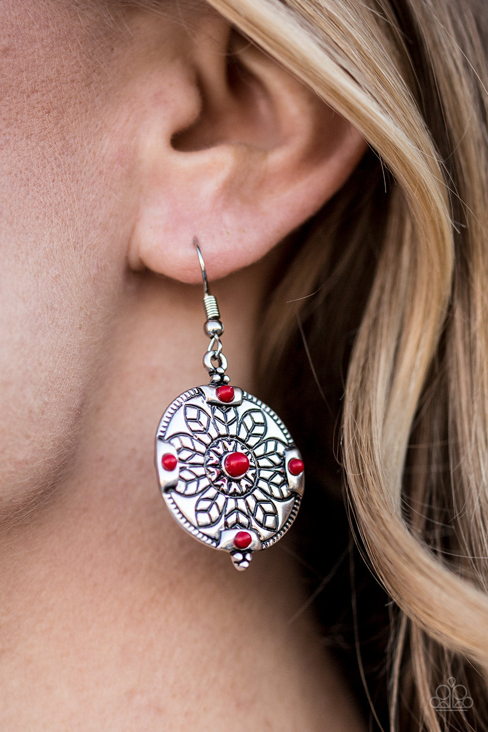 Second Spring - red - Paparazzi earrings