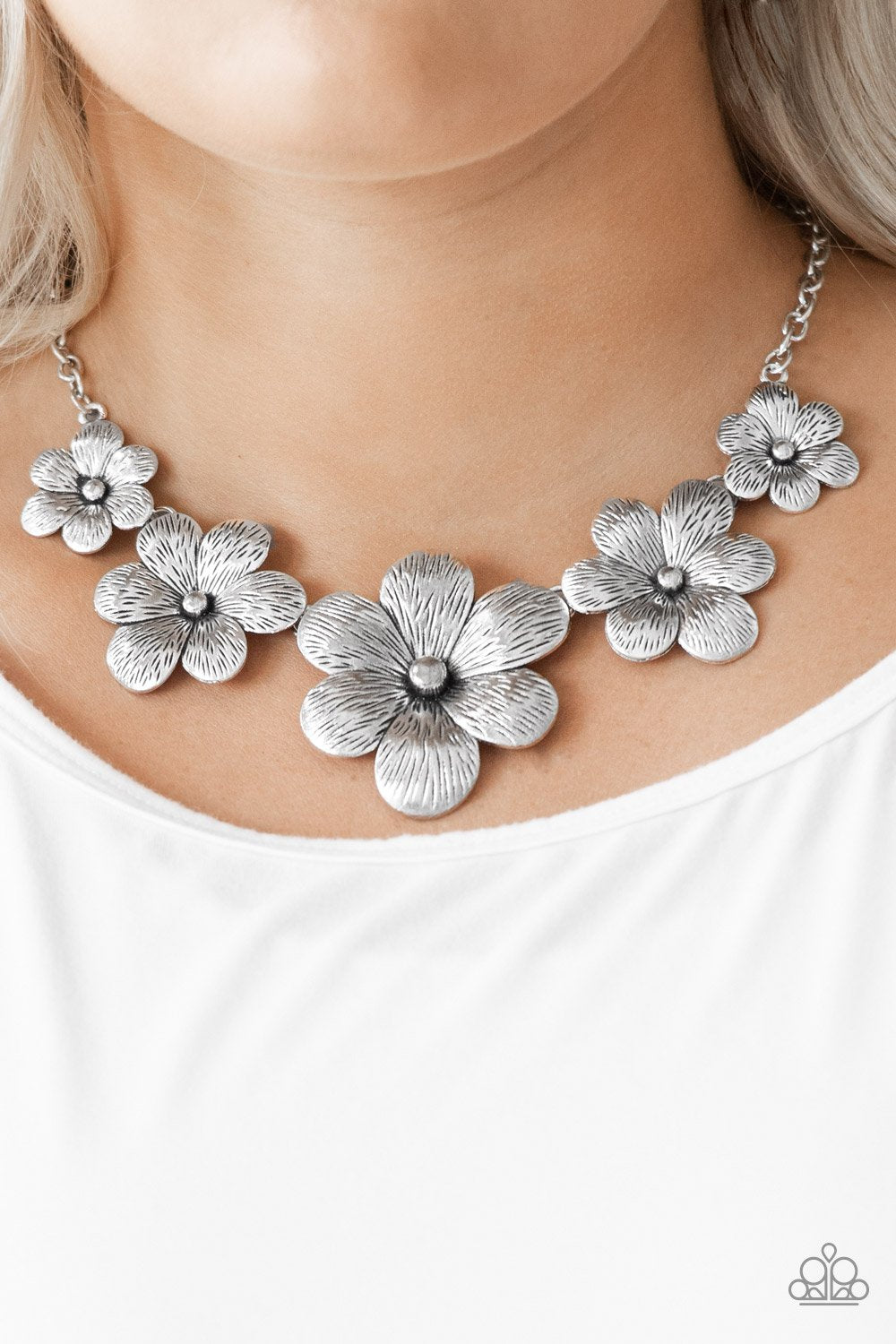 Secret Garden - silver - Paparazzi necklace