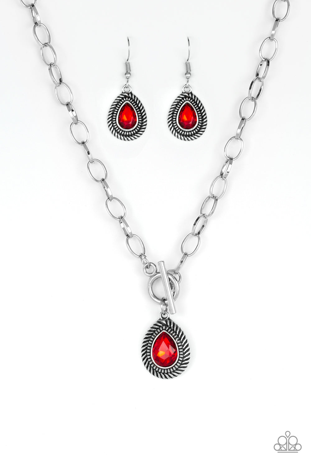 Sheen Queen - red - Paparazzi necklace