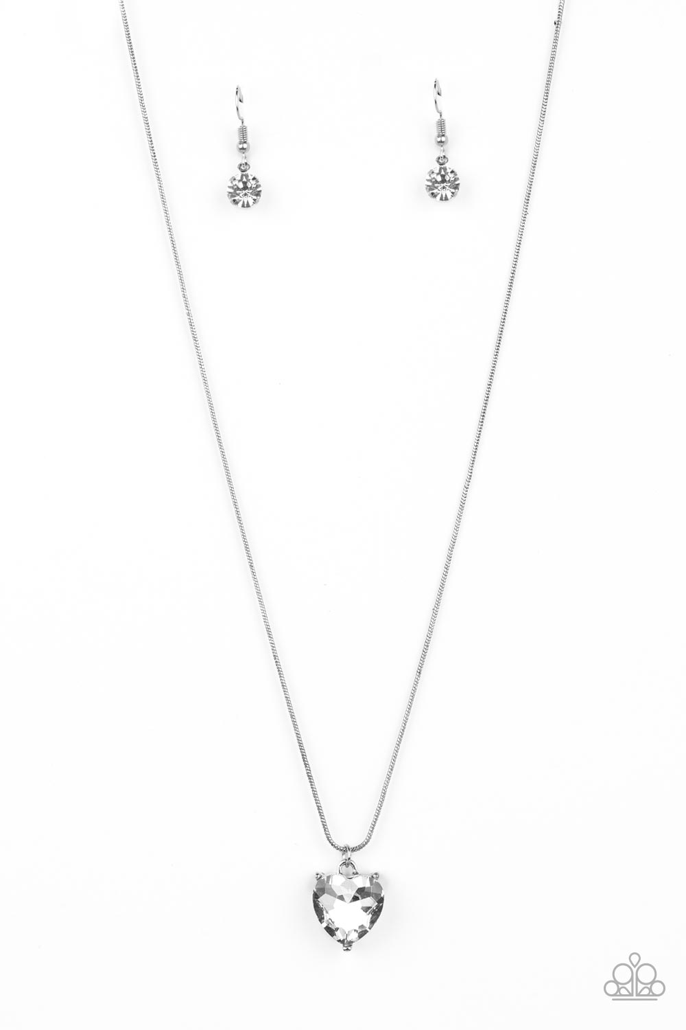Smitten with Style - white - Paparazzi necklace