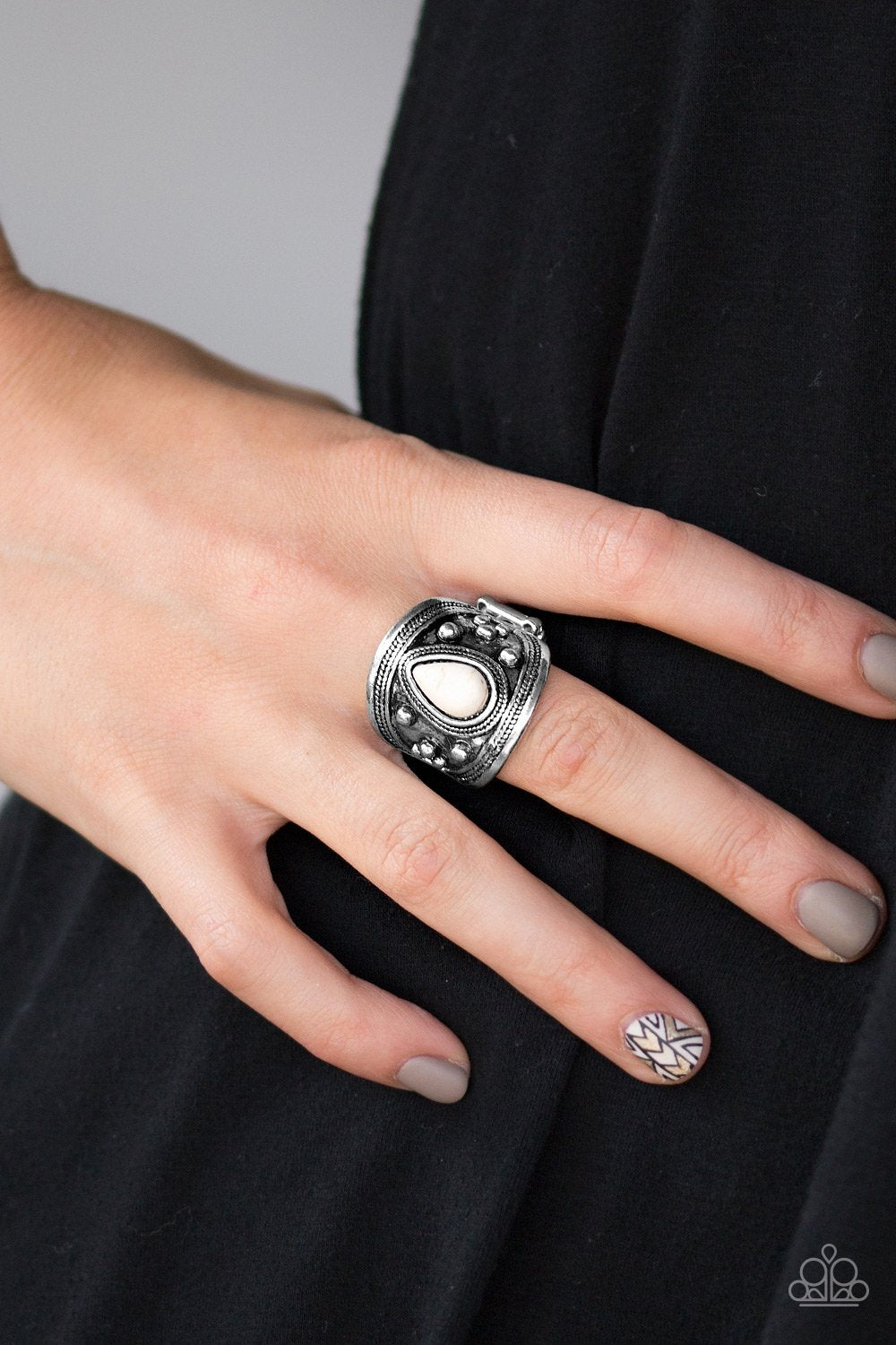 Sonoran Sands - white - Paparazzi ring