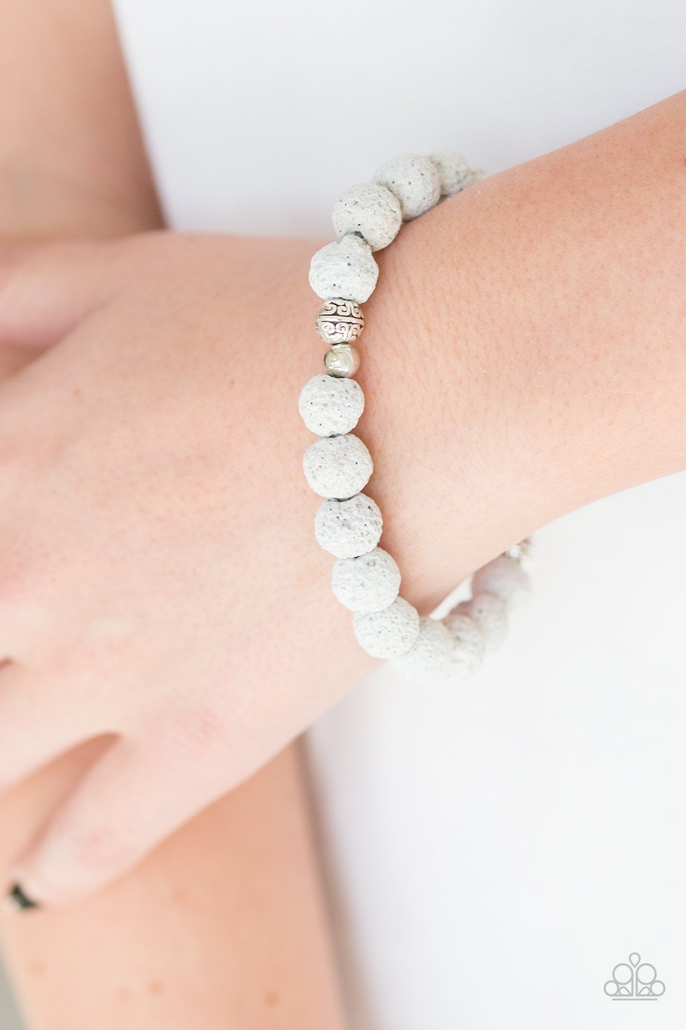 Steady Now - white - Paparazzi bracelet