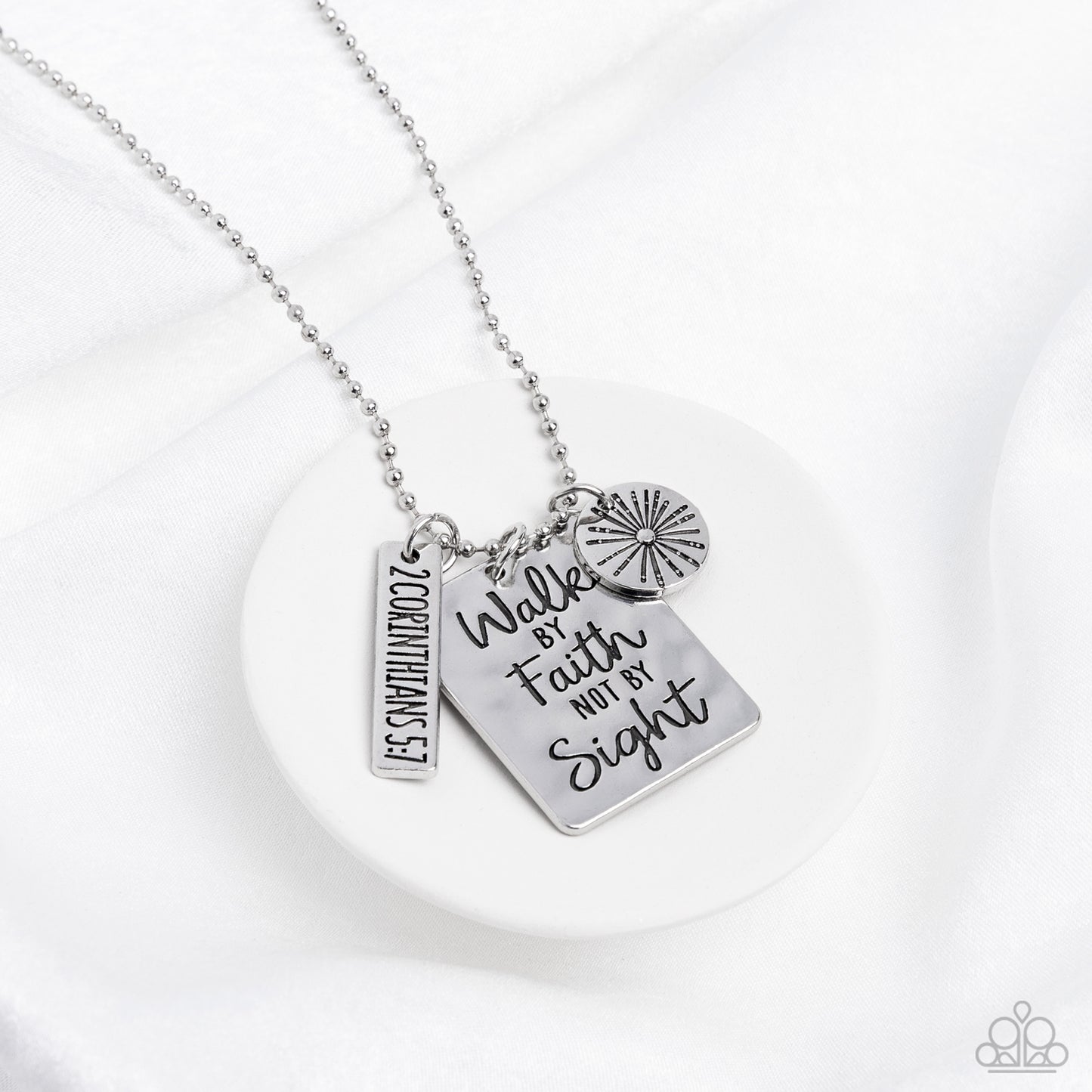 Sunshine Sight - silver - Paparazzi necklace
