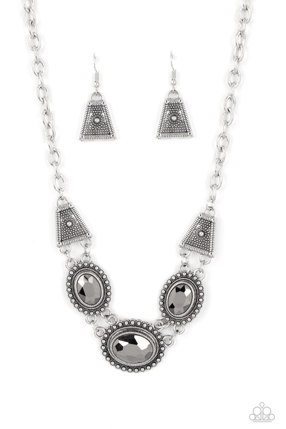 Textured TRAPEZOID - silver - Paparazzi necklace
