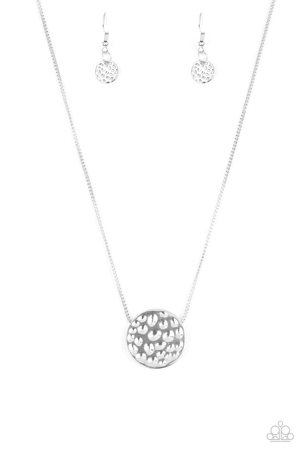 The Bold Standard - silver - Paparazzi necklace