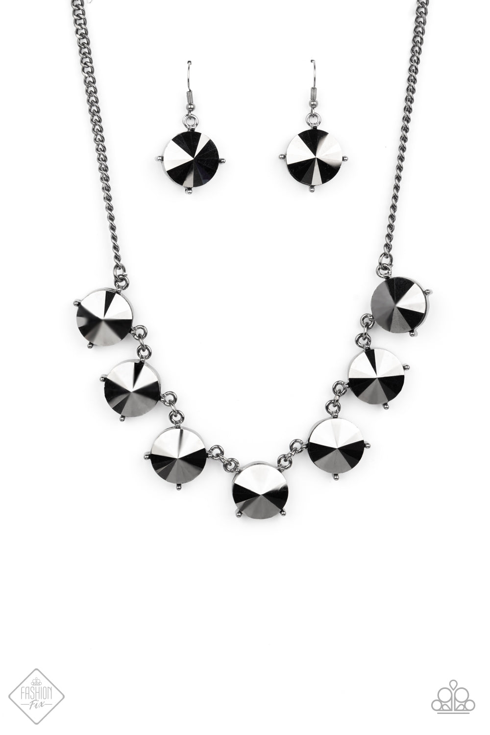The SHOWCASE Must Go On - black - Paparazzi necklace