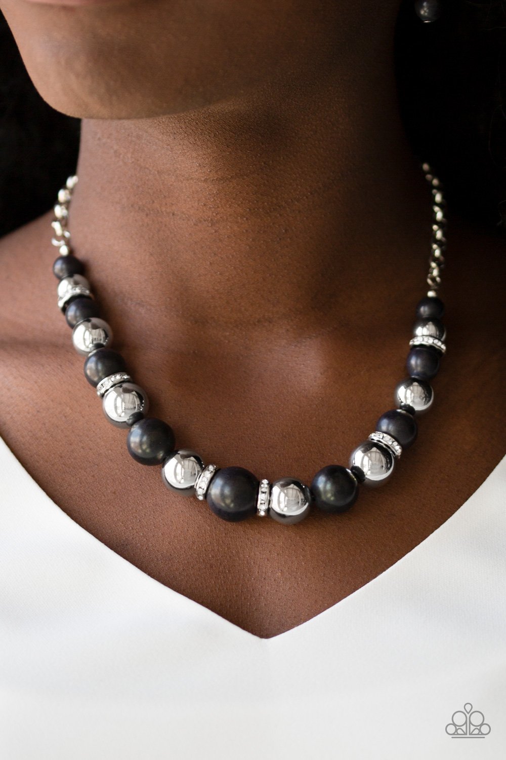 The Ruling Class - black - Paparazzi necklace