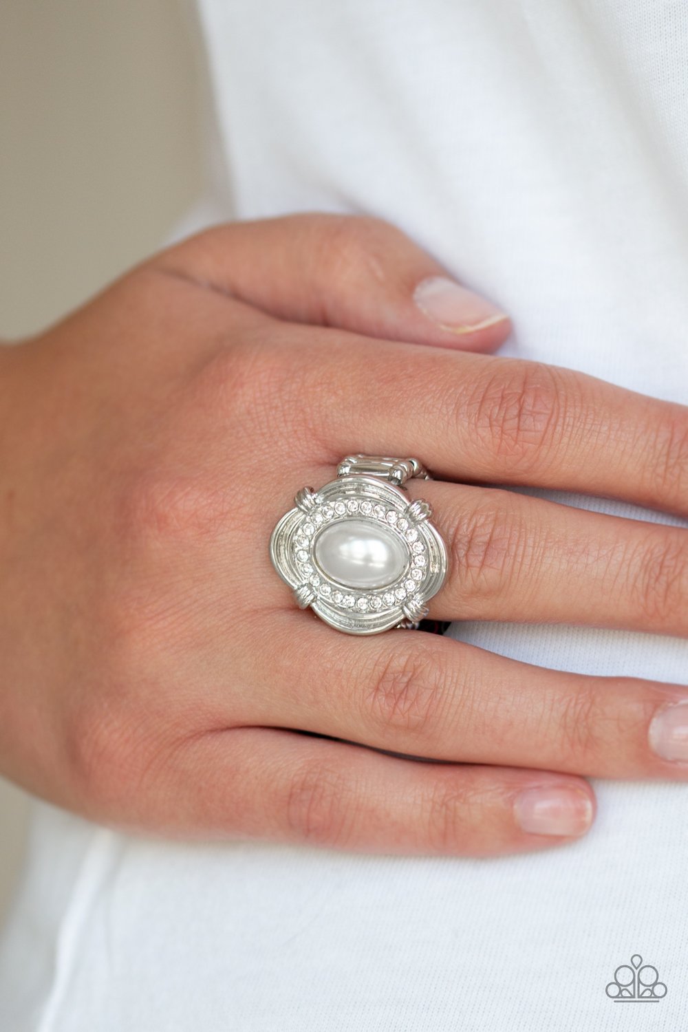 Titanic Twinkle - white - Paparazzi ring