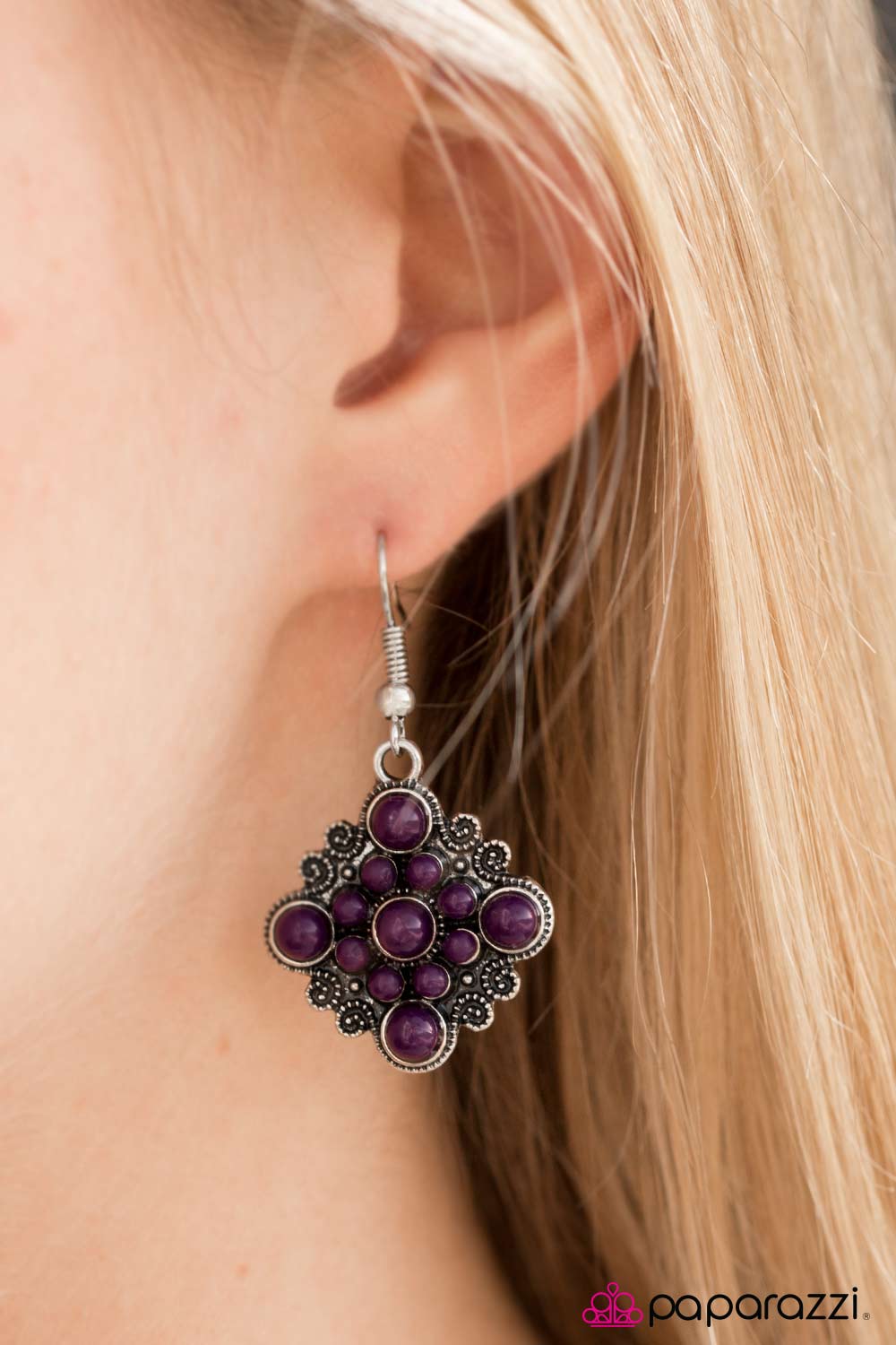 Vintage Vibrato - Paparazzi earrings