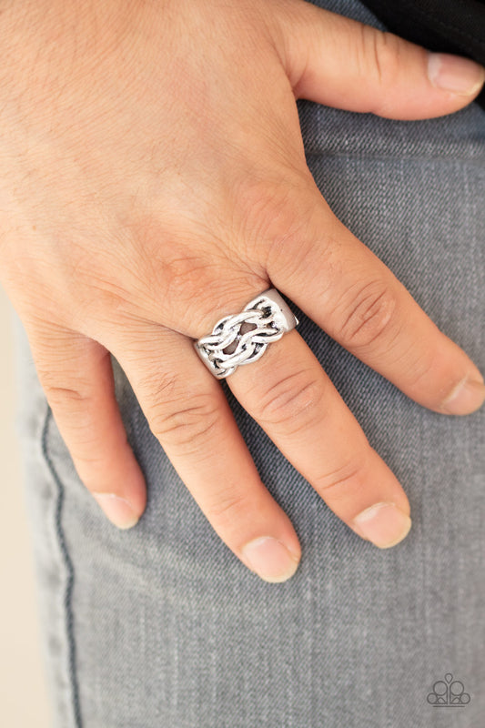 Well-Oiled Machine - silver - Paparazzi ring