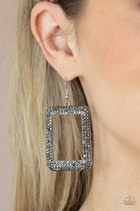 World FRAME-ous - silver - Paparazzi earrings