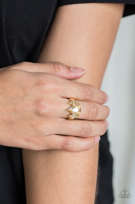 YAS Queen - gold - Paparazzi ring