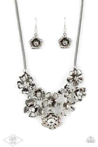 2012 floral necklace - white - Paparazzi Zi Collection