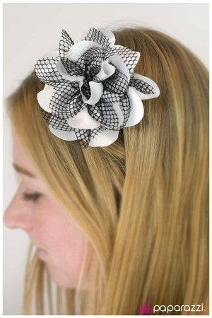 Net Worth - White - Paparazzi Accessories headband