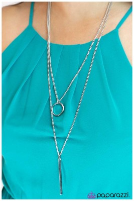 Plain as Day - Paparazzi necklace
