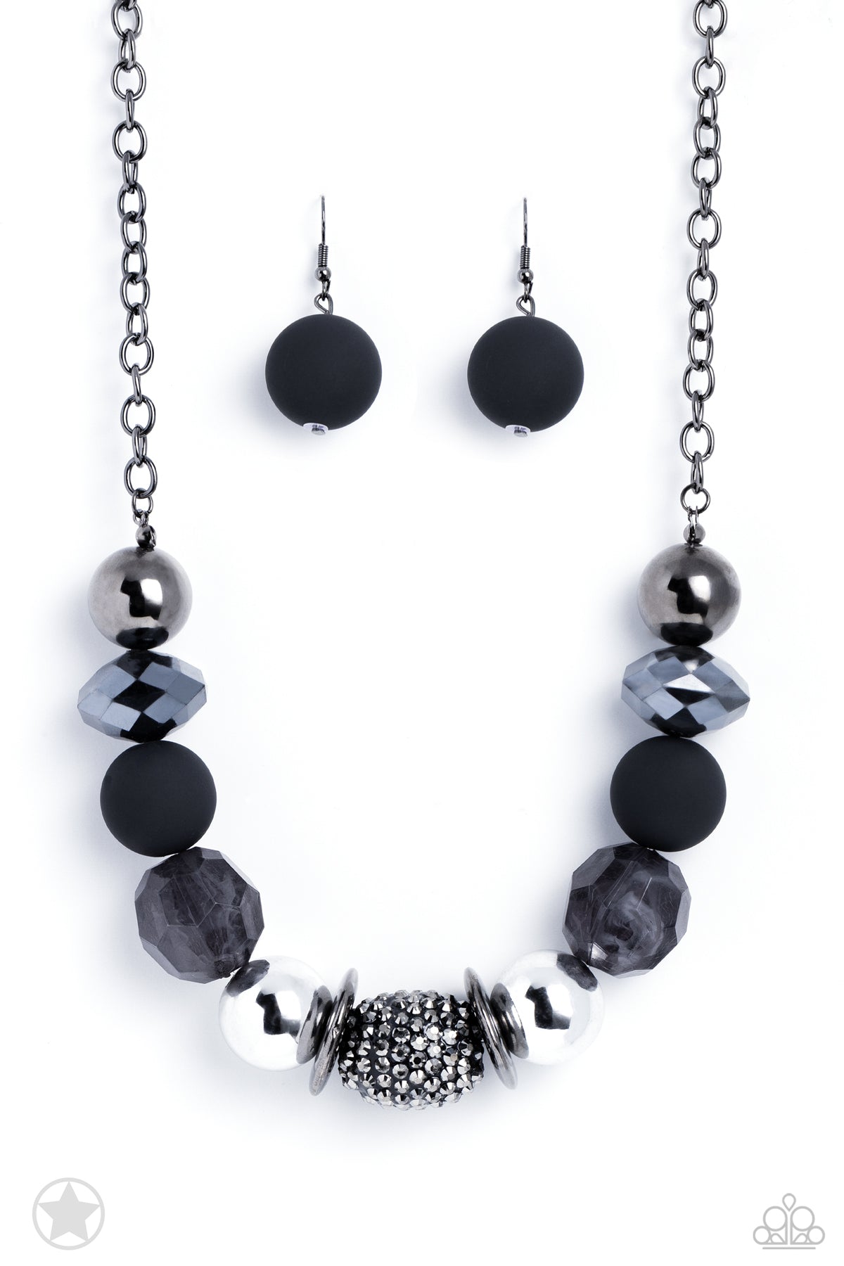 A Warm Welcome - black - Paparazzi necklace