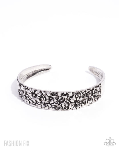 Abundantly Antiqued - silver - Paparazzi bracelet