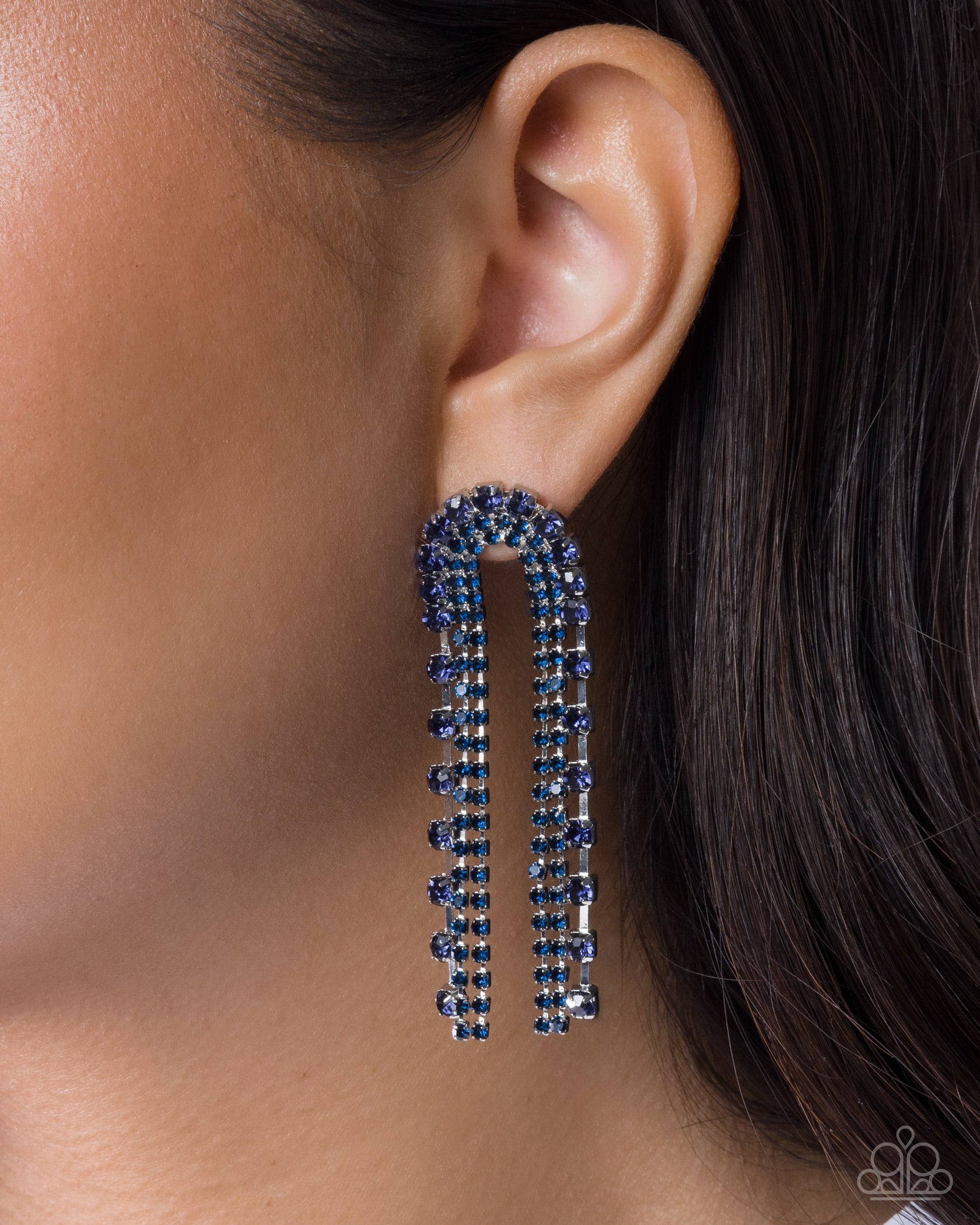 Adorable Arch - blue - Paparazzi earrings