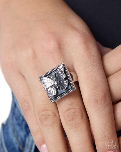 Aerial Avant-Garde - black - Paparazzi ring