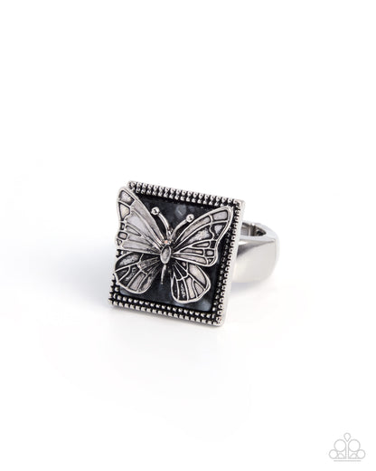 Aerial Avant-Garde - black - Paparazzi ring