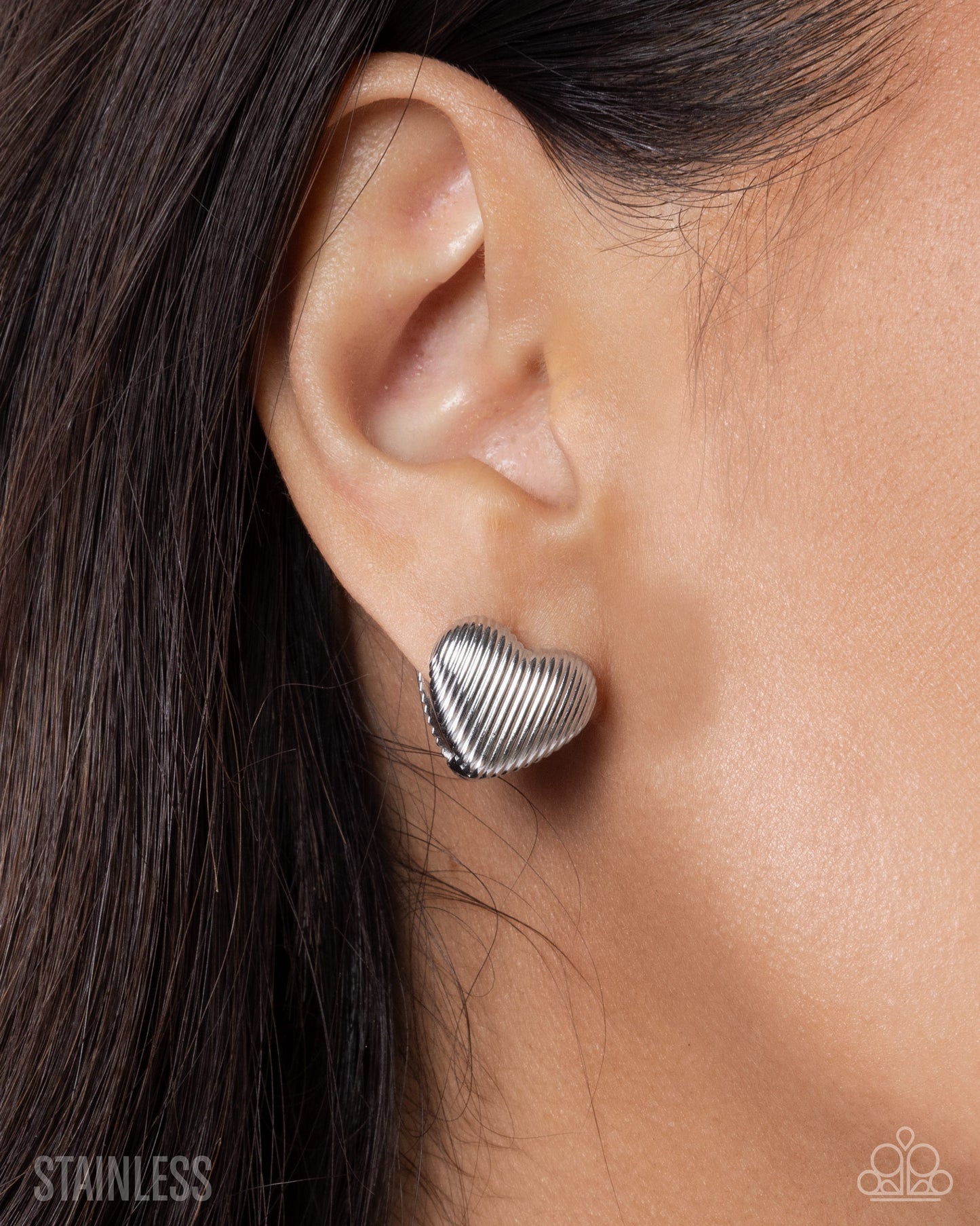 Affectionate Avenue - silver - Paparazzi earrings