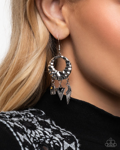 Alternative Angel - black - Paparazzi earrings