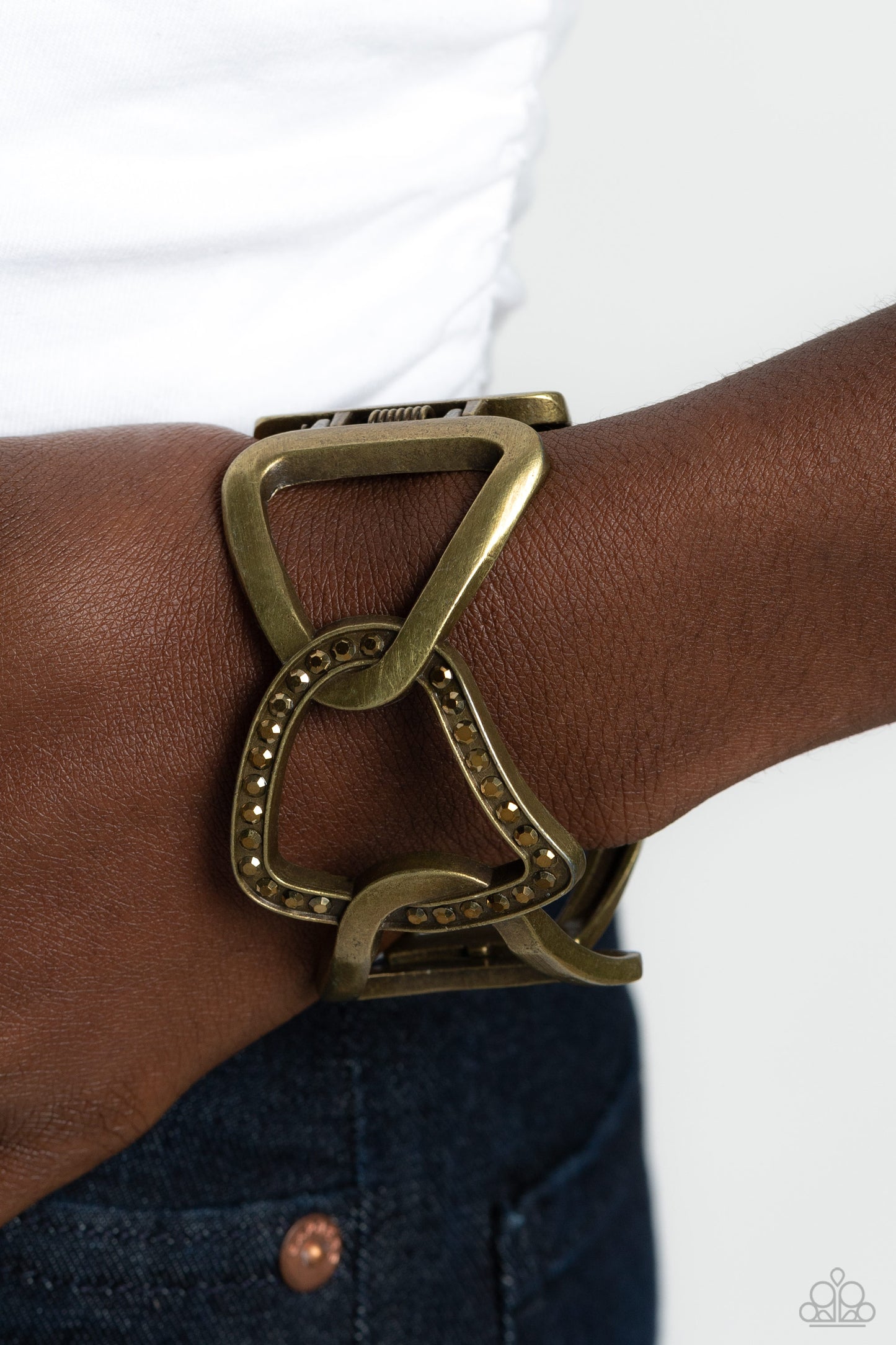 Alternative Attitude - brass - Paparazzi bracelet