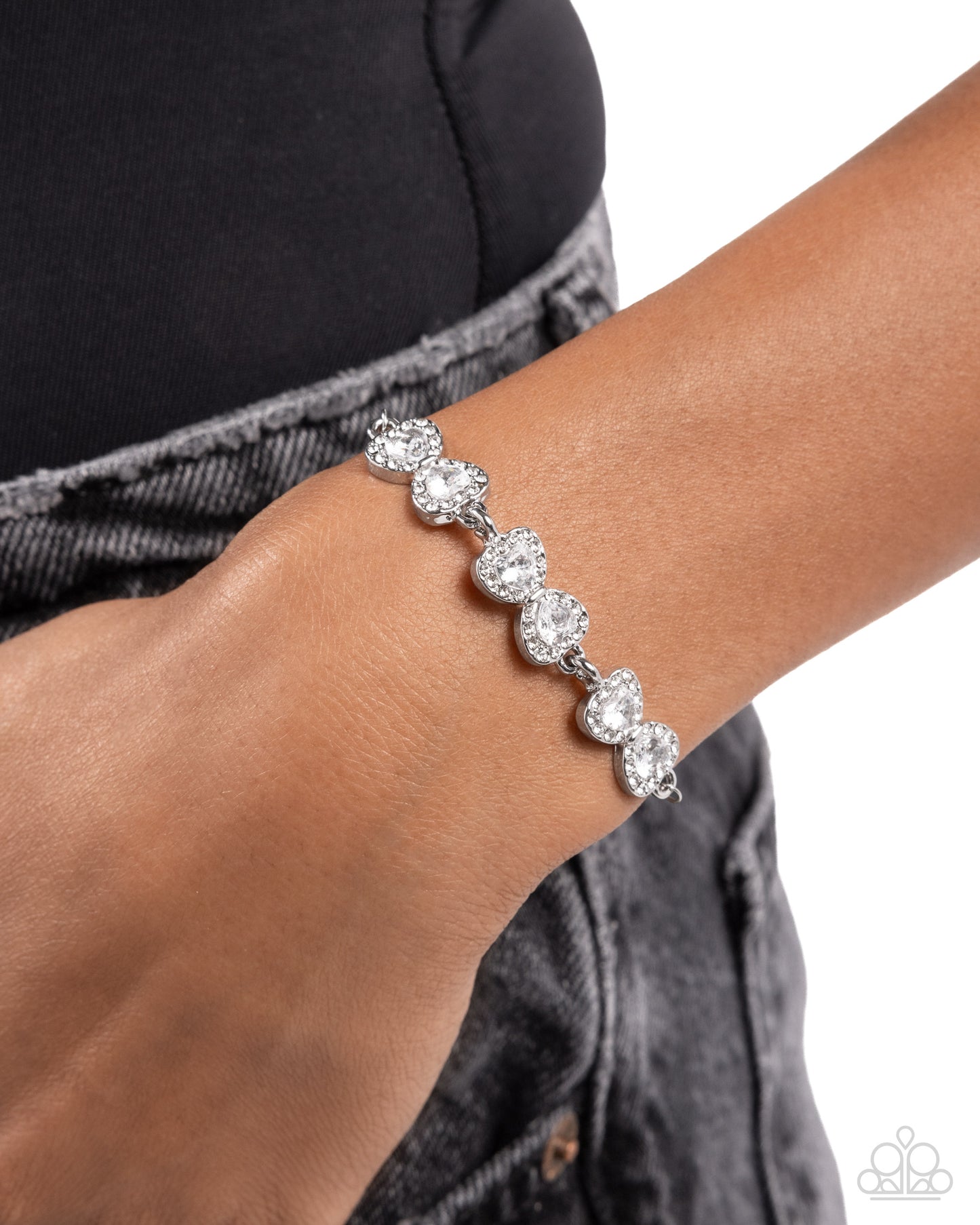 Angelic Afterlife - white - Paparazzi bracelet