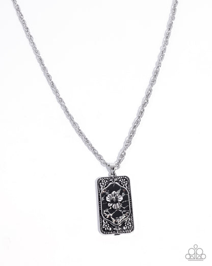 Antiqued Advance - black - Paparazzi necklace