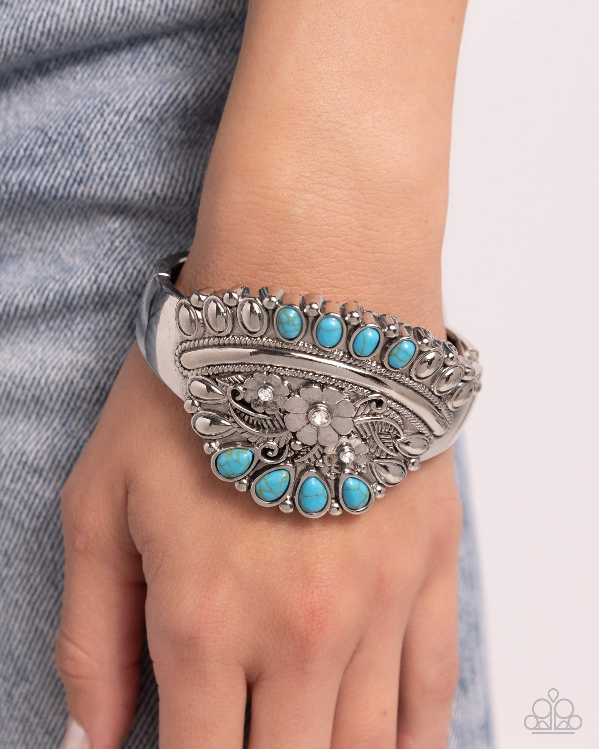 Artisan Age - blue - Paparazzi bracelet