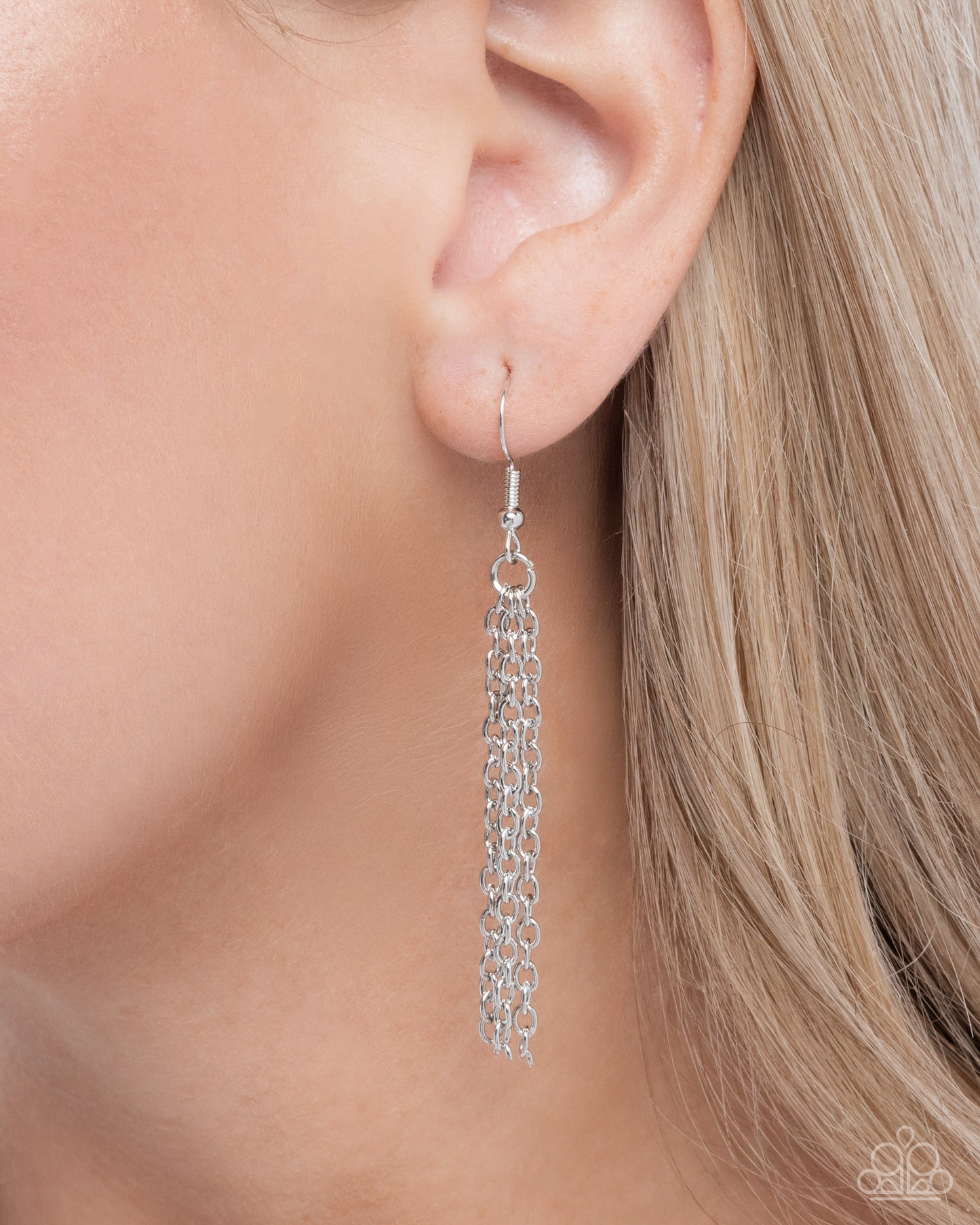 Australian Ambition - silver - Paparazzi necklace