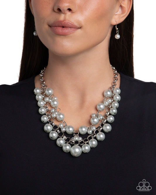BALLROOM Service - silver - Paparazzi necklace