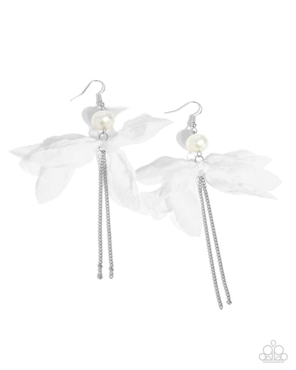 Ballerina Build - white - Paparazzi earrings