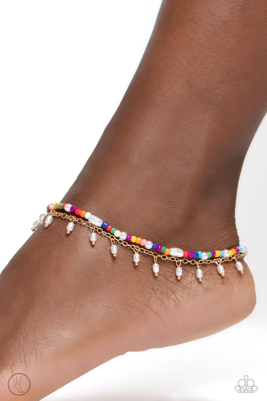 Beachfront Backdrop - gold - Paparazzi anklet