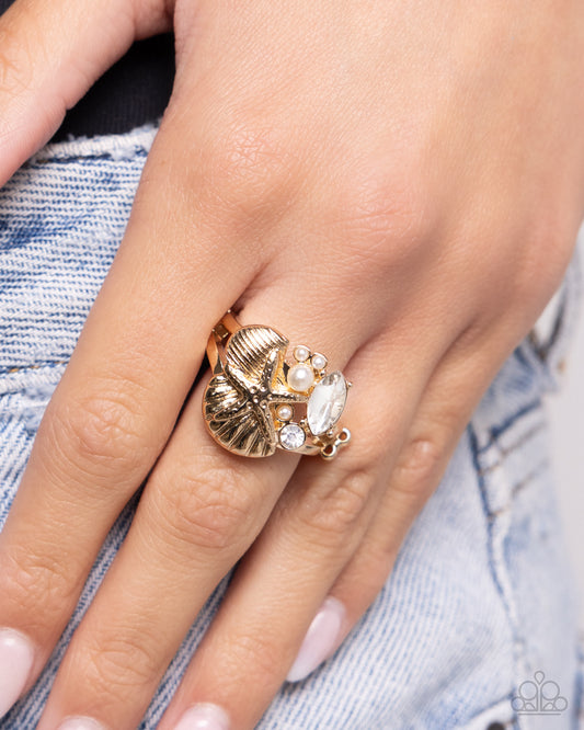 Beachy Bevvy - gold - Paparazzi ring