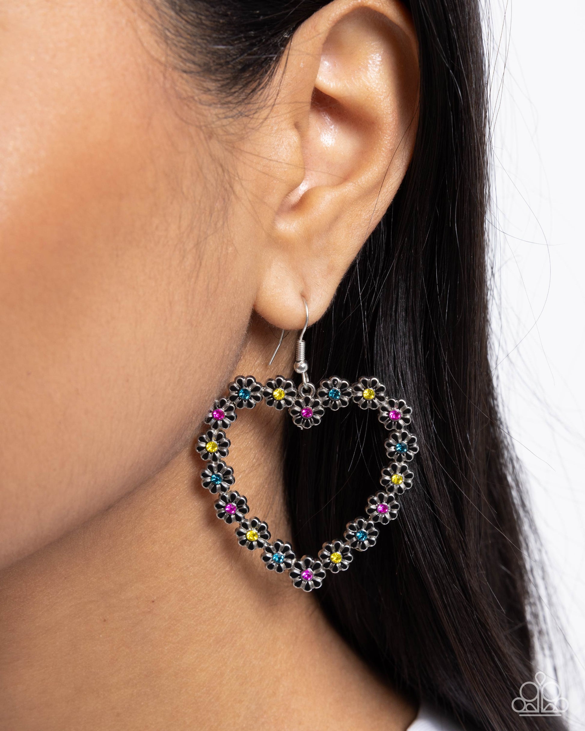 Beautiful Take - black - Paparazzi earrings