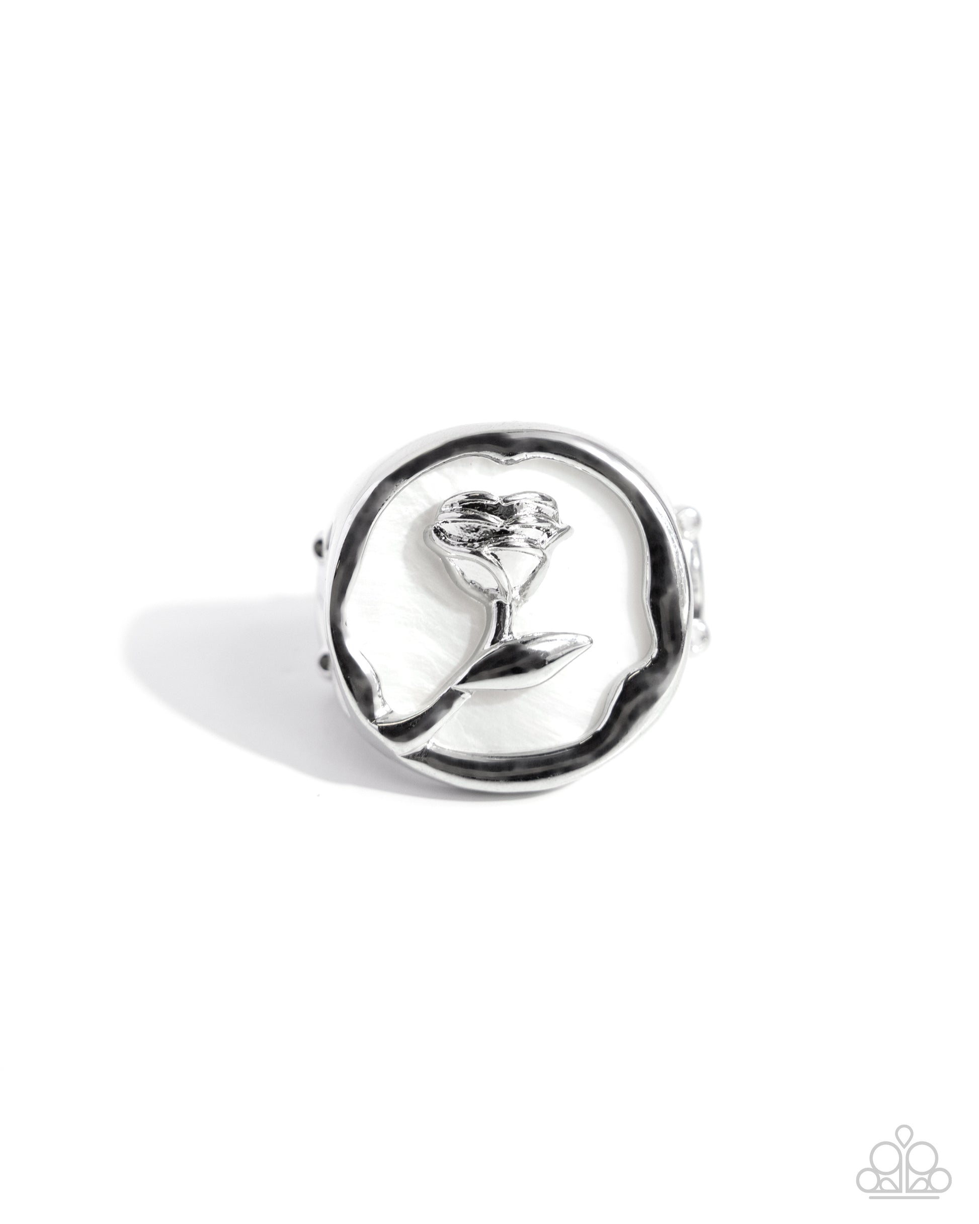 Belles Rose - white - Paparazzi ring