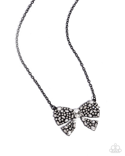 Bewitching Bow - black - Paparazzi necklace