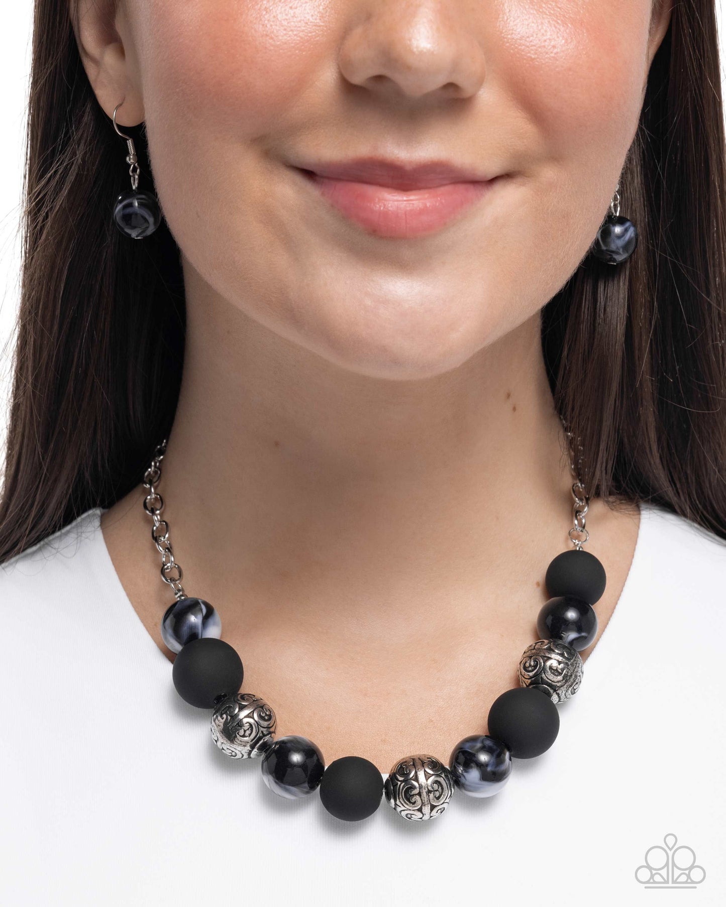 Bewitching Texture - black - Paparazzi necklace