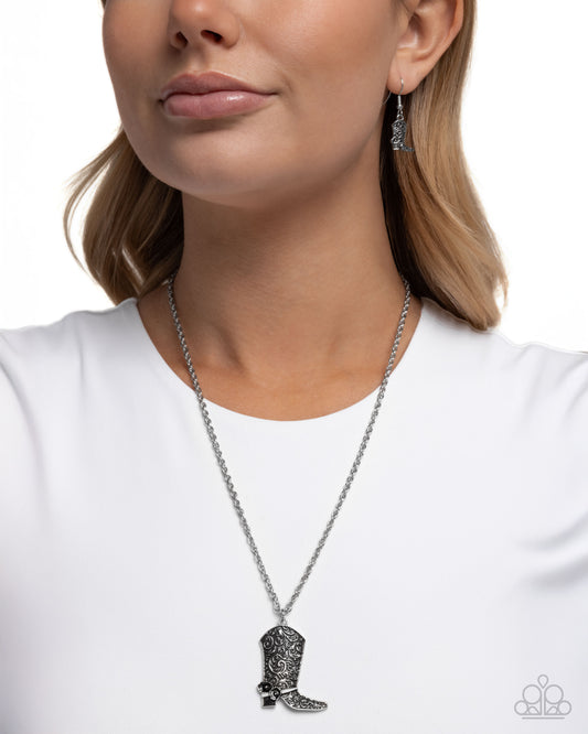 Blazing Boot - black - Paparazzi necklace