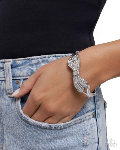 Blissful Bow - white - Paparazzi bracelet