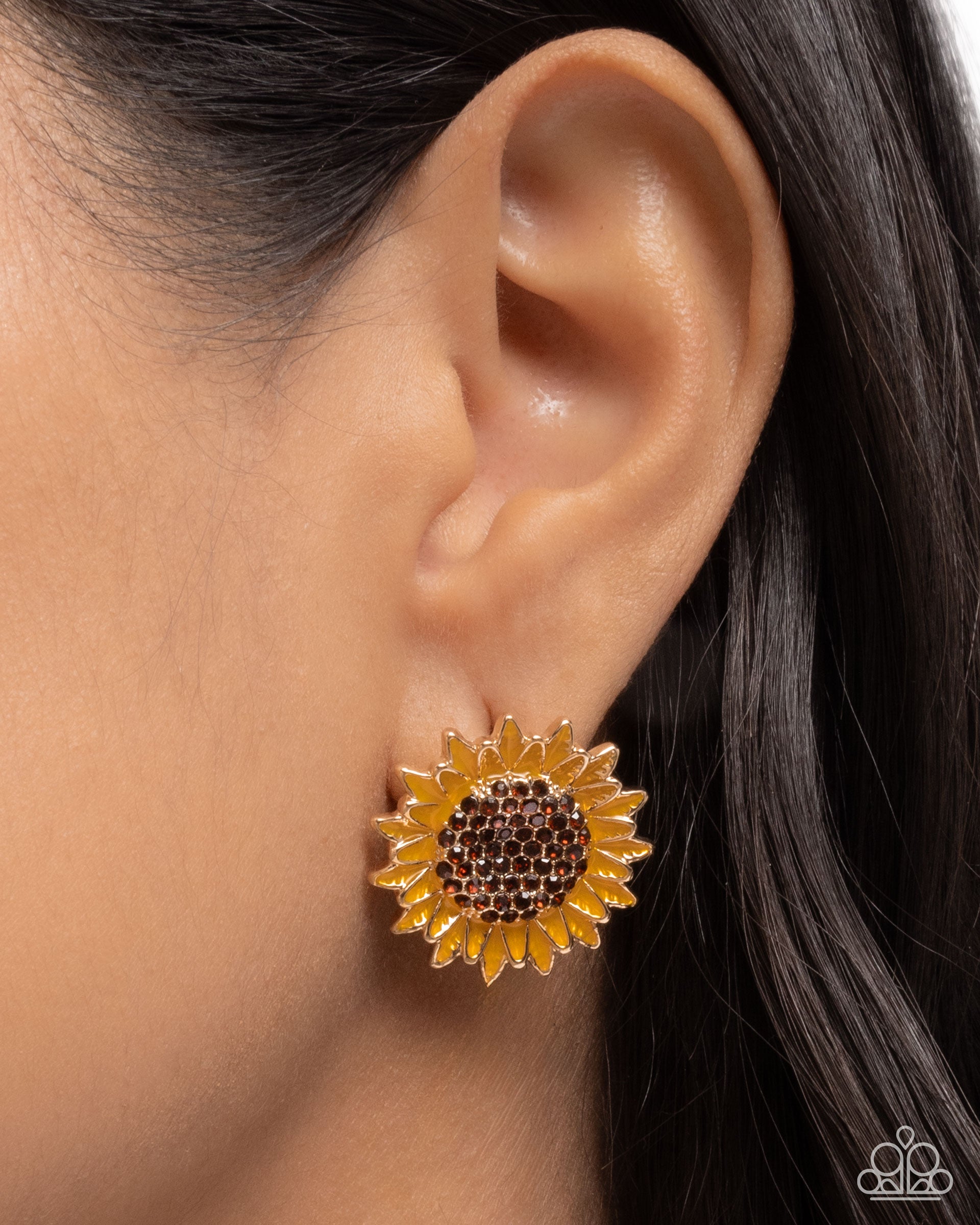 Blooming Beat - brown - Paparazzi earrings