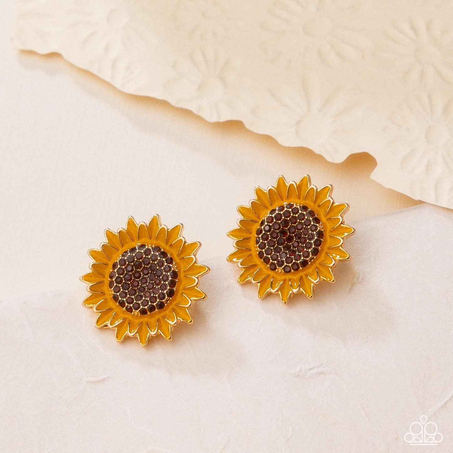 Blooming Beat - brown - Paparazzi earrings