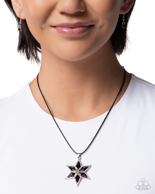 Blooming Boss - black - Paparazzi necklace