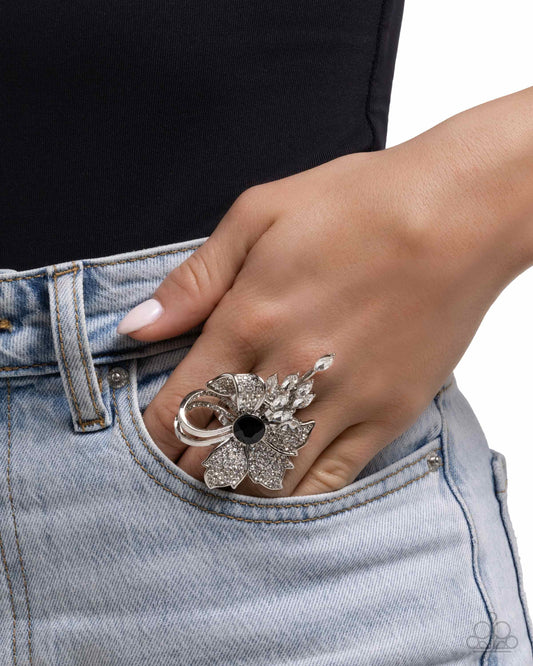 Blooming Broadcast - black - Paparazzi ring