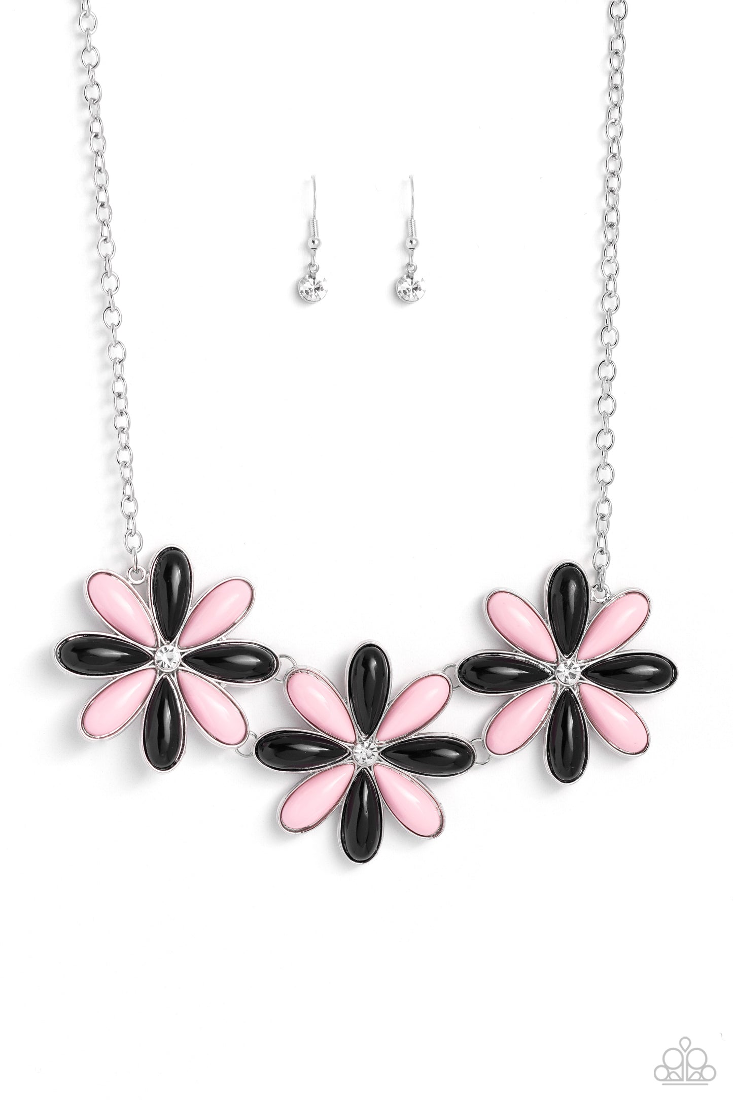 Bodacious Bouquet - black - Paparazzi necklace