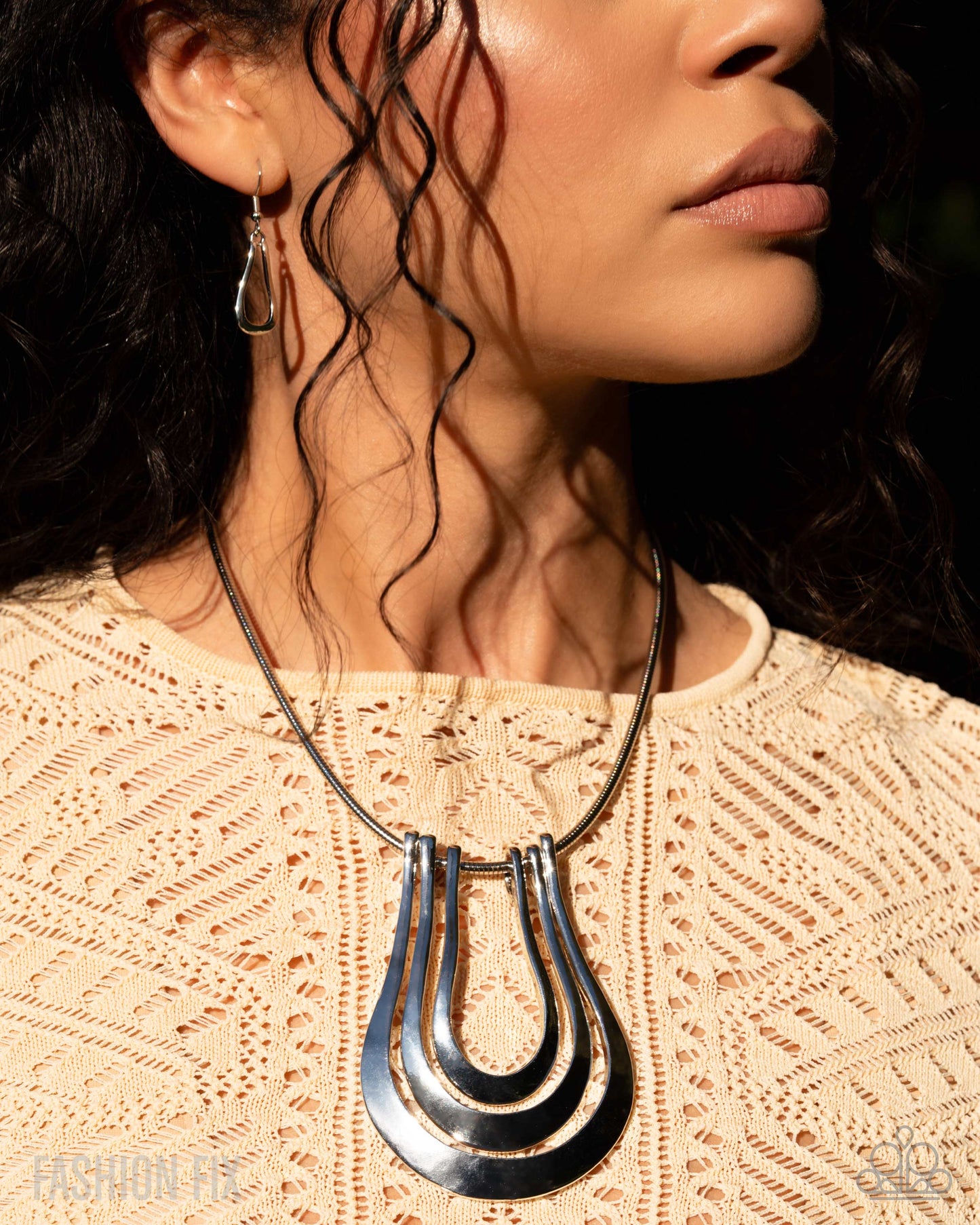 Bohemian Bravado - silver - Paparazzi necklace