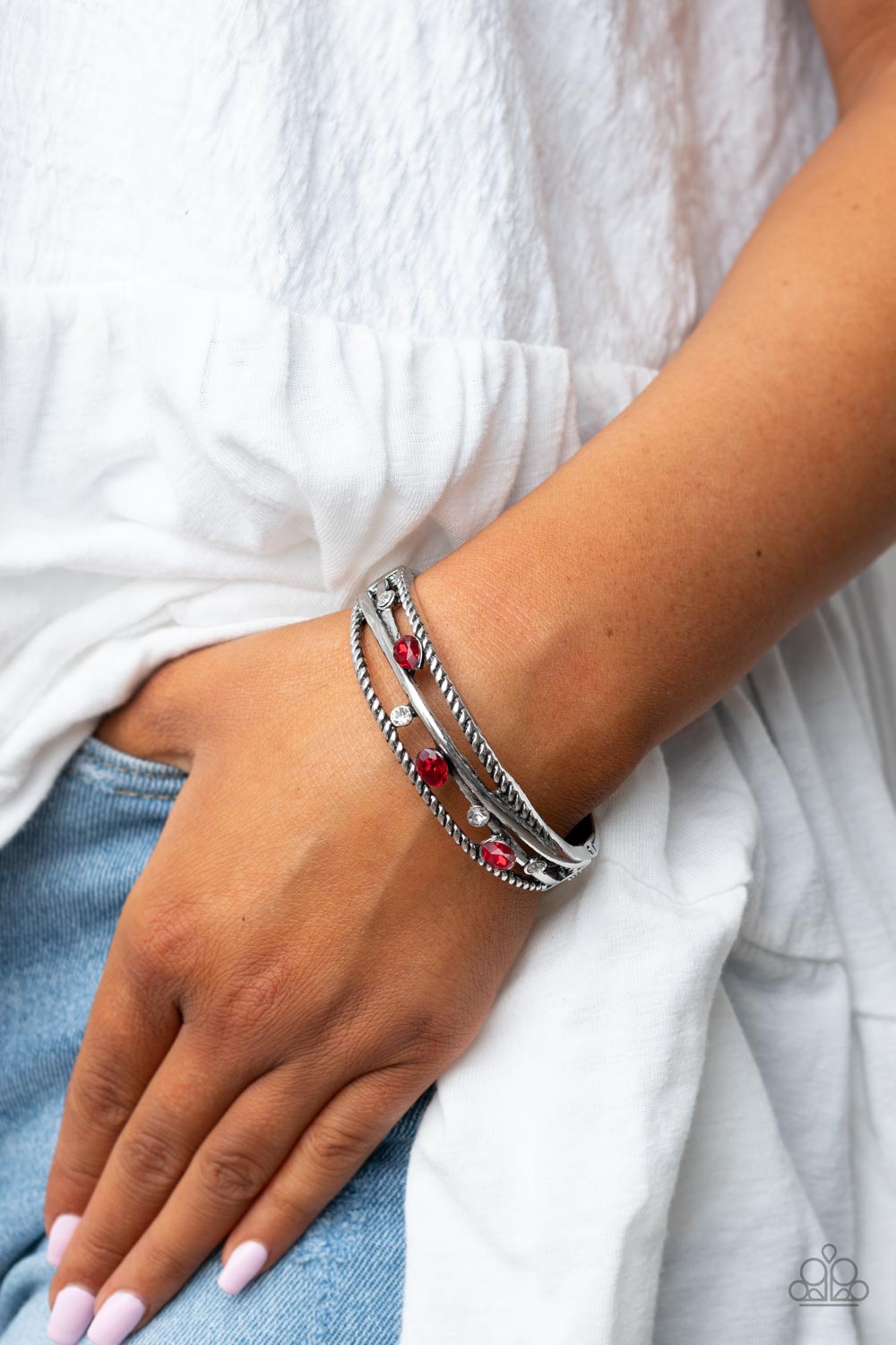 Bonus Bling - red - Paparazzi bracelet