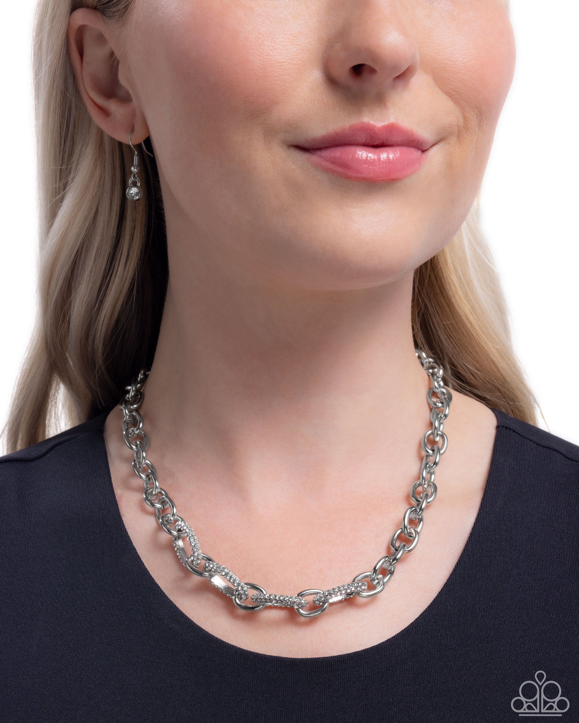 Boogie Bling - white - Paparazzi necklace