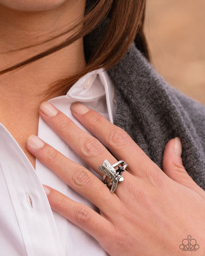 Boot Beginning - black - Paparazzi ring